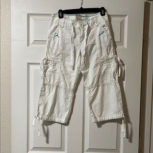 Old Navy White Capris for Women